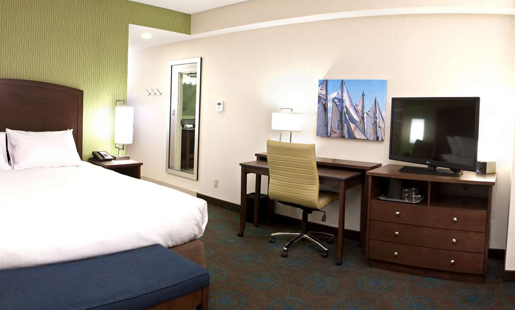 Images Hampton Inn by Hilton Halifax Downtown