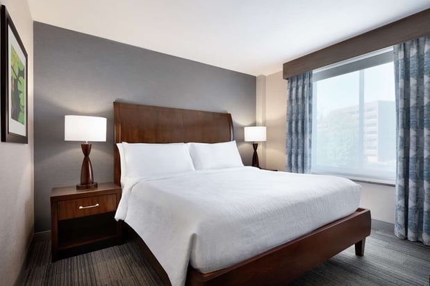 Images Hilton Garden Inn Stony Brook