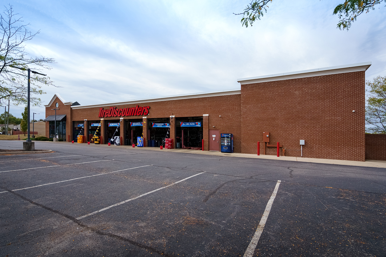 Tire Discounters on 1968 Baltimore Reynoldsburg Rd in Reynoldsburg