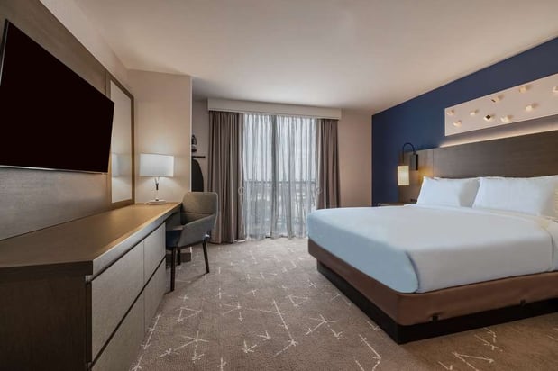 Images Embassy Suites by Hilton Tulsa I-44