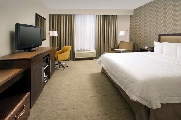 Images Hampton Inn Kansas City The Legends