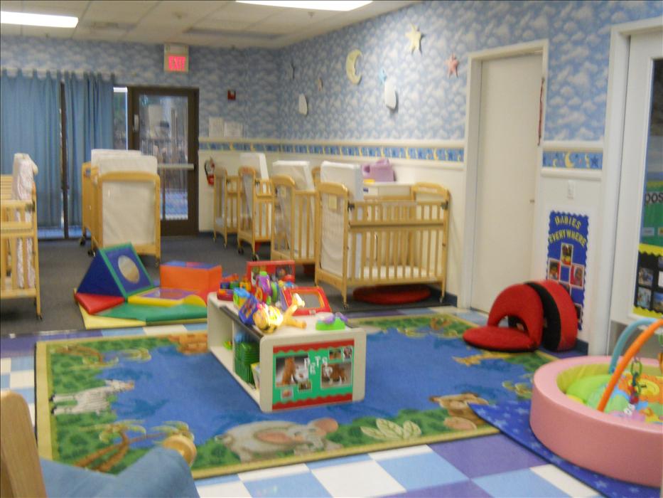 Infant Classroom: A great start goes a long way! Surprise KinderCare Surprise (623)975-1592
