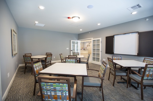 Images Oak Pointe of Washington