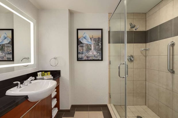 Images Hilton Baltimore BWI Airport