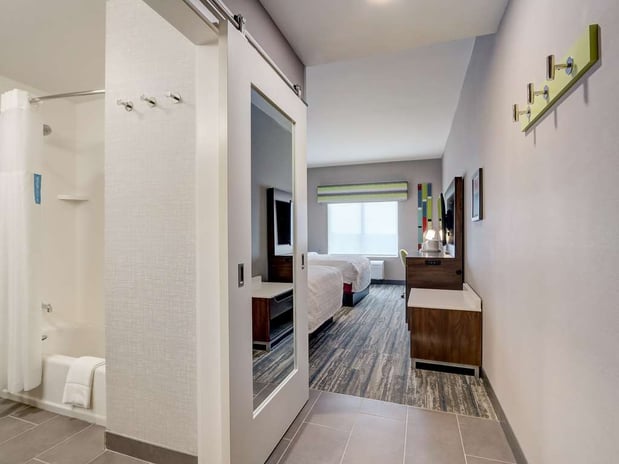 Images Hampton Inn and Suites by Hilton Cincinnati Midtown Rookwood