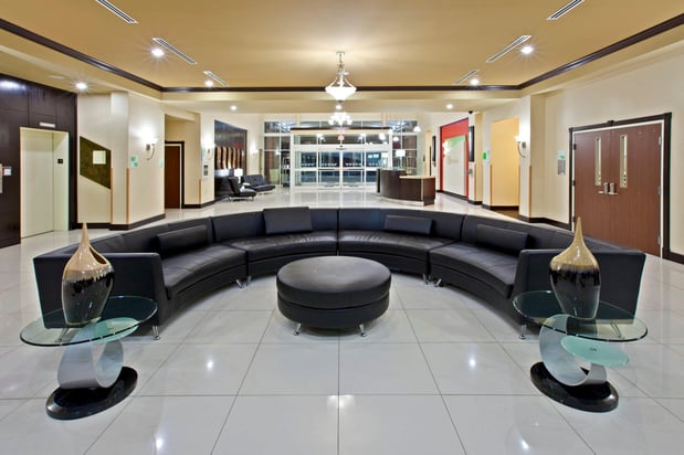 Images Holiday Inn Louisville Airport South by IHG
