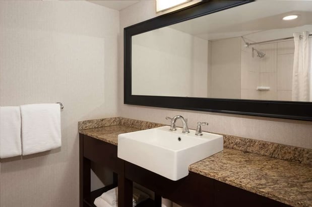 Images DoubleTree by Hilton Hotel Cleveland Downtown - Lakeside