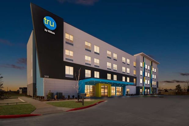 Images Tru by Hilton Rogers Bentonville