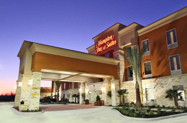 Images Hampton Inn & Suites Winnie