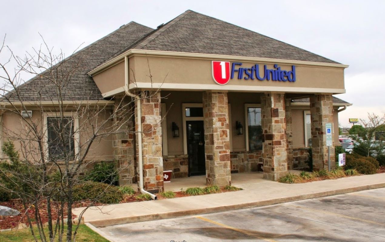 First United Bank - Sanger - exterior