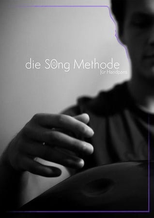 In diesem Buch findest du auf 100 Seiten 10 notierte Stücke für Handpans.
Jedes Thema ist erklärt und in einem längeren Stück verarbeitet. Es beginnt rudimentär und ist für Anfänger, wie auch Fortgeschrittene gut geeignet. Es gibt verweisende Links ...