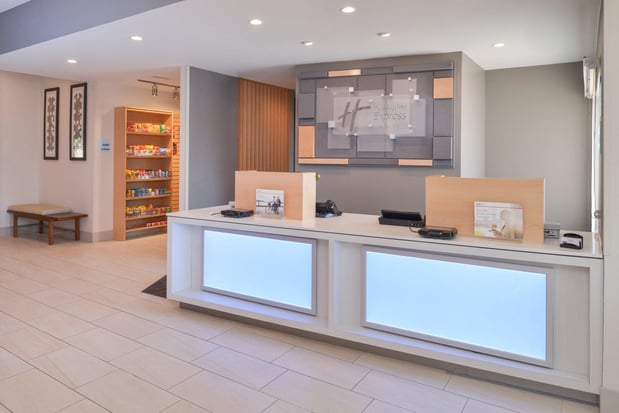 Images Holiday Inn Express & Suites Omaha - 120th And Maple by IHG