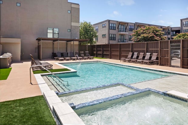 Images Camden Belmont Apartments