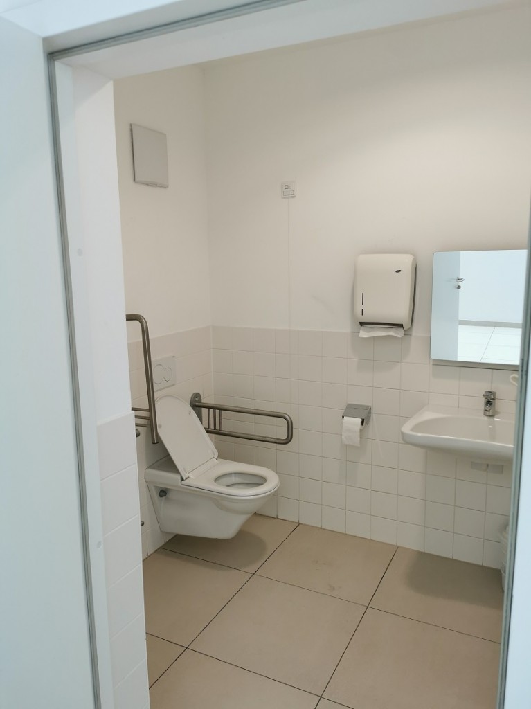 Dr. Tine Hajdinjak, Fuchsenweg 3 in Perg