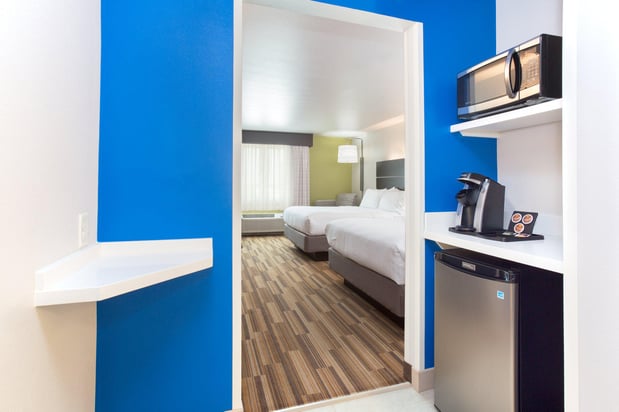 Images Holiday Inn Express & Suites Lincoln I - 80 by IHG