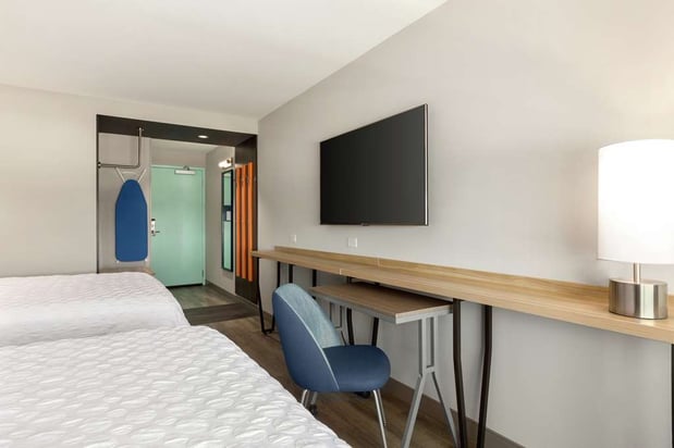 Images Tru by Hilton Wichita Northeast