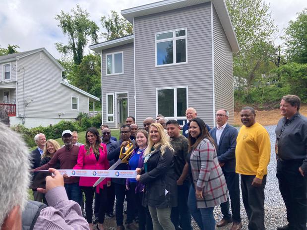 Images DBHomes4Hope LLC