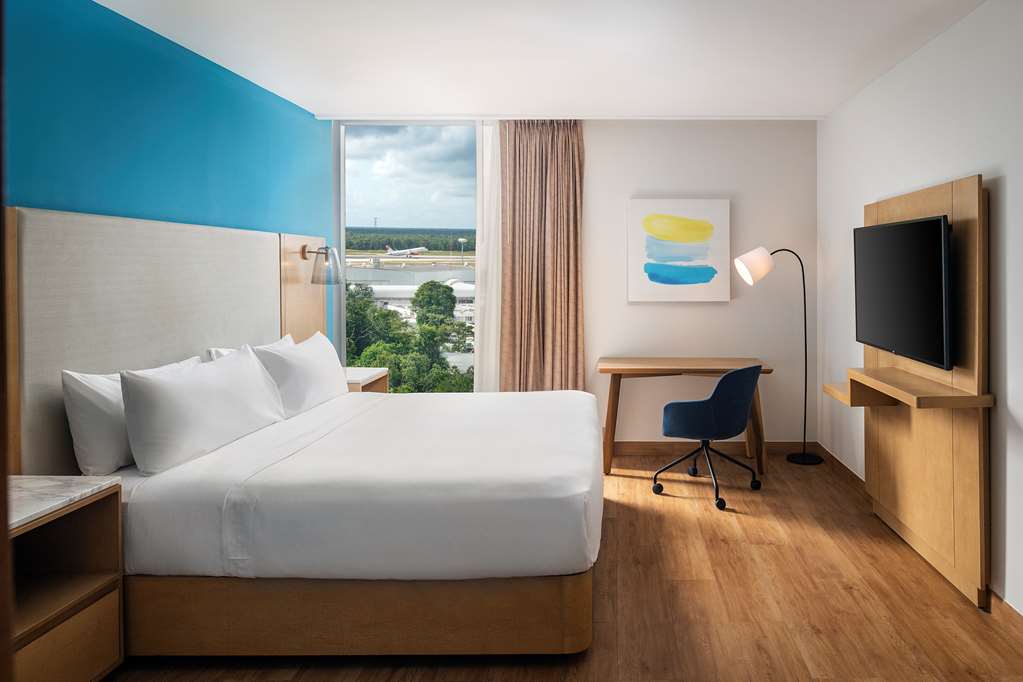 Images Hilton Garden Inn Cancun Airport
