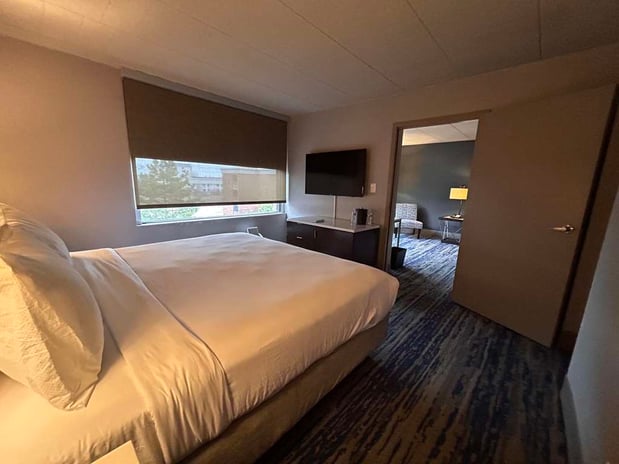 Images Skyline Hotel Detroit Airport, SureStay Collection by BW