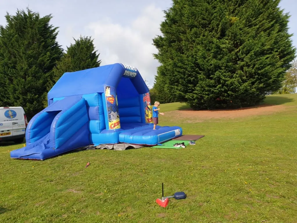 Images Top Banana Bouncy Castles