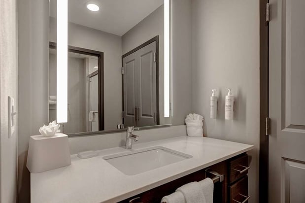 Images Homewood Suites by Hilton Oak Creek Milwaukee