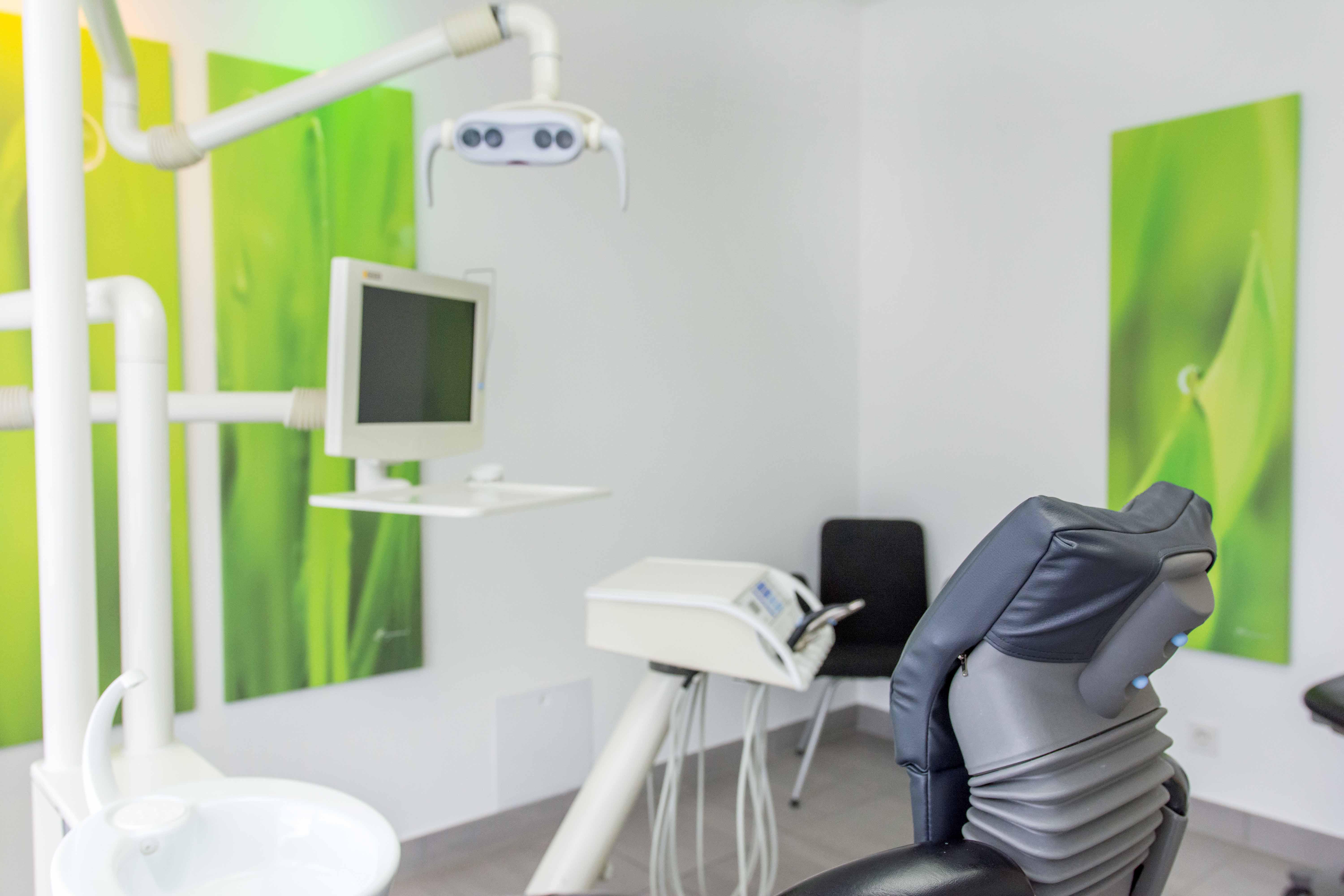 Kundenbild groß 14 Zahnarzt Köln - Dres. Förster-Marenbach Praxis für ästhetische Zahnheilkunde