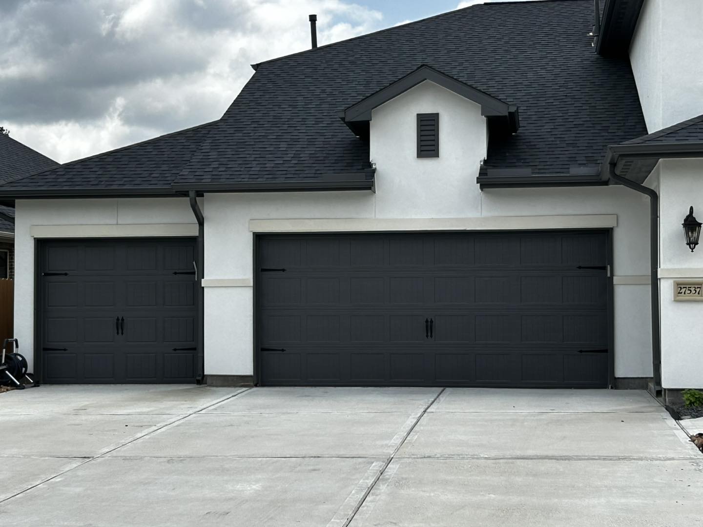 Garage Door Central is a trusted local garage door company providing expert services to homes and businesses in the community. Our team offers dependable solutions for installation, repair, and maintenance. With a commitment to customer satisfaction, we deliver quality service tailored to local needs.