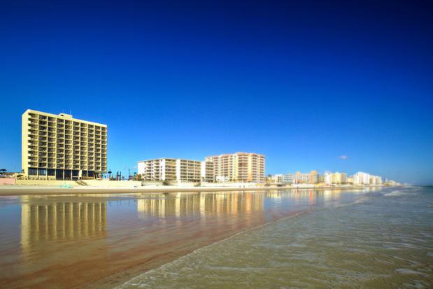 Images Holiday Inn Express & Suites Oceanfront Daytona Beach Shores, an IHG Hotel