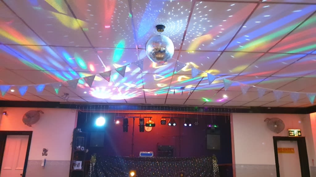 Party Night Disco DJ Crewe 07974 822007