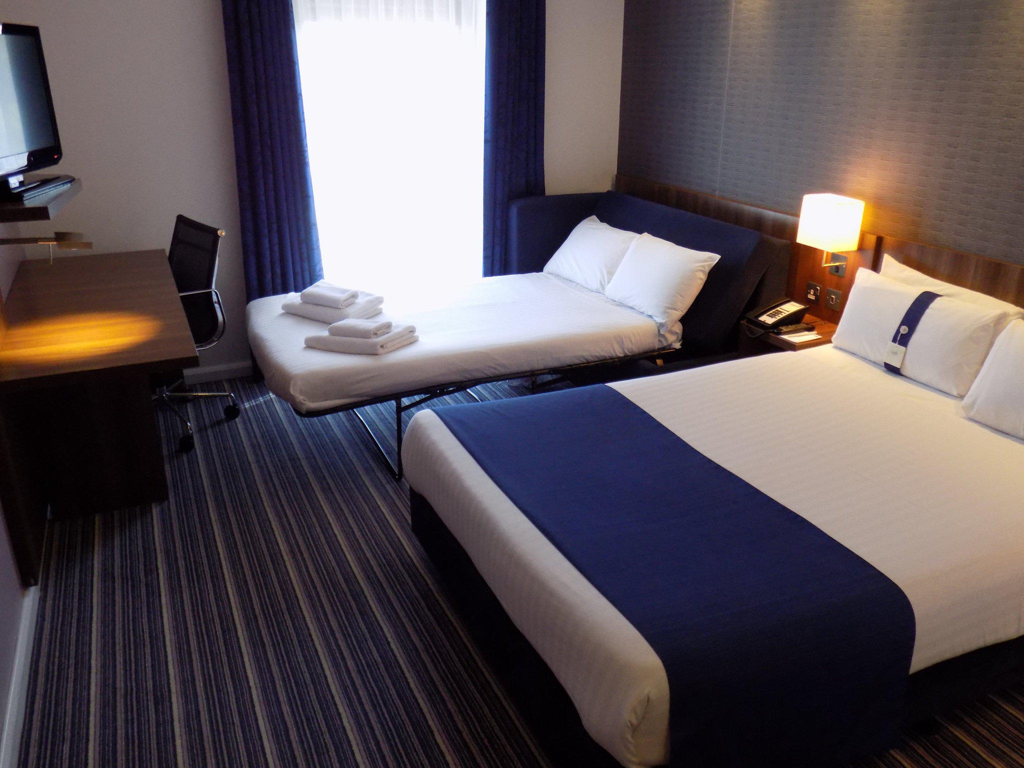 Images Holiday Inn Express Dunstable, an IHG Hotel