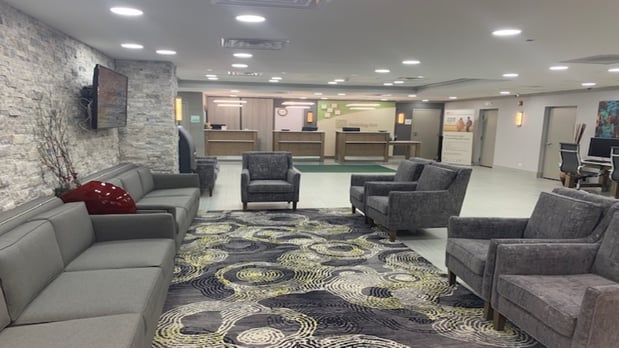 Images Holiday Inn & Suites Chicago North Shore (Skokie) by IHG