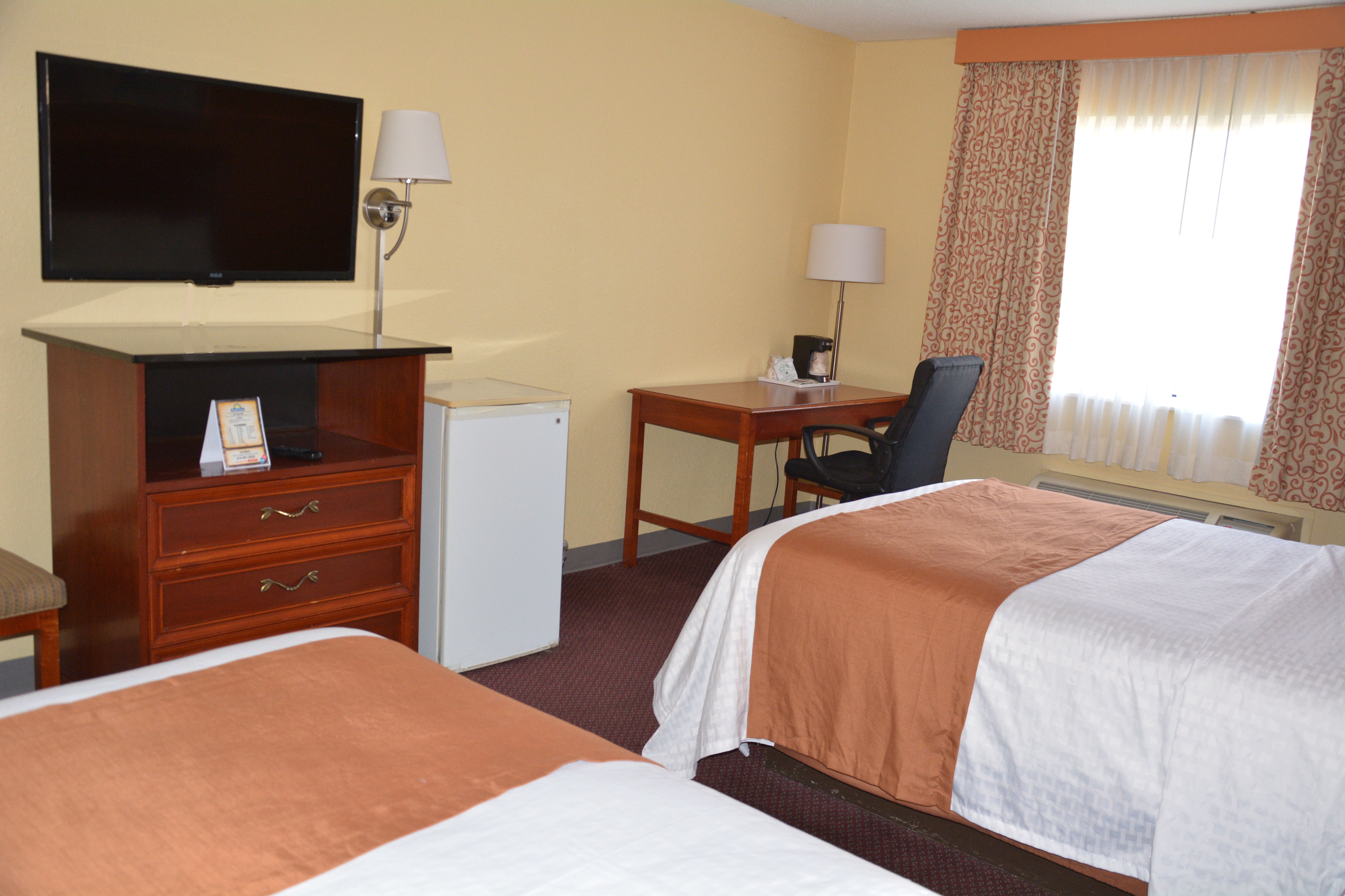 Deluxe Room with 2 Double Beds, Fridge & Microwave, 40