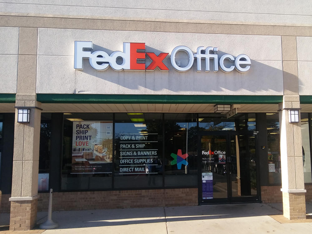Exterior photo of FedEx Office location at 678 N Northwest Hwy\t Print quickly and easily in the self-service area at the FedEx Office location 678 N Northwest Hwy from email, USB, or the cloud\t FedEx Office Print & Go near 678 N Northwest Hwy\t Shipping boxes and packing services available at FedEx Office 678 N Northwest Hwy\t Get banners, signs, posters and prints at FedEx Office 678 N Northwest Hwy\t Full service printing and packing at FedEx Office 678 N Northwest Hwy\t Drop off FedEx packages near 678 N Northwest Hwy\t FedEx shipping near 678 N Northwest Hwy