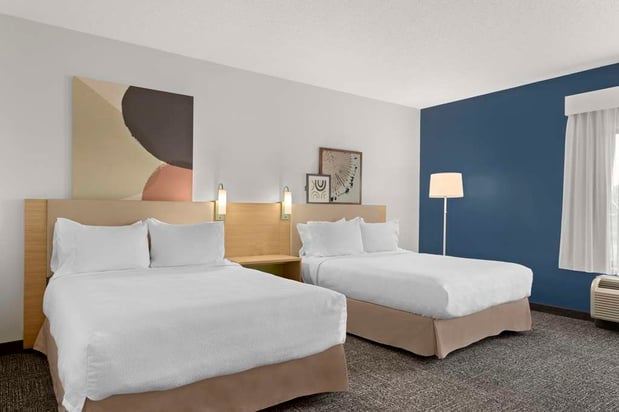 Images Spark by Hilton Newcomerstown