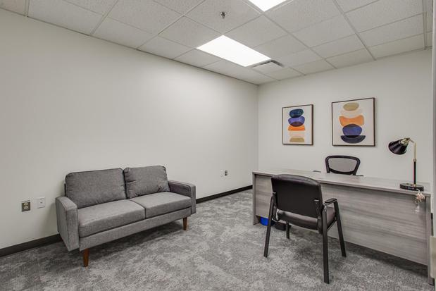 Images Pasadena Villa Outpatient - Chantilly