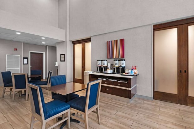 Images Hampton Inn & Suites Pensacola I-10 North at University Town Plaza