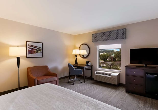 Images Hampton Inn & Suites Wilmington Christiana