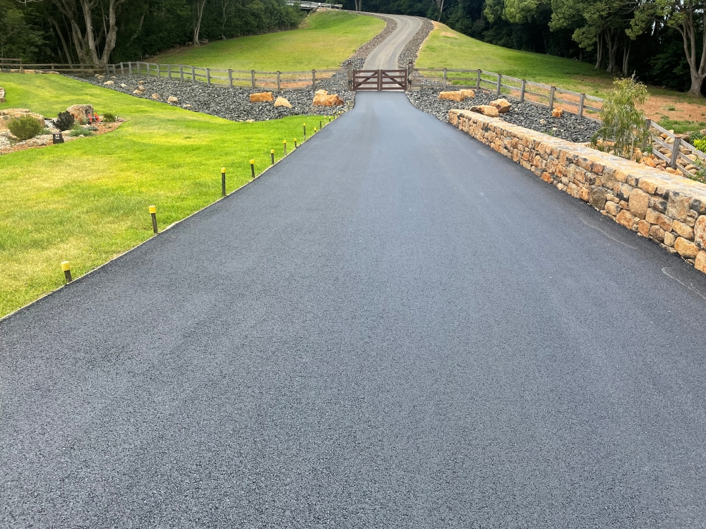 Images East Coast Asphalt & Concrete Edging