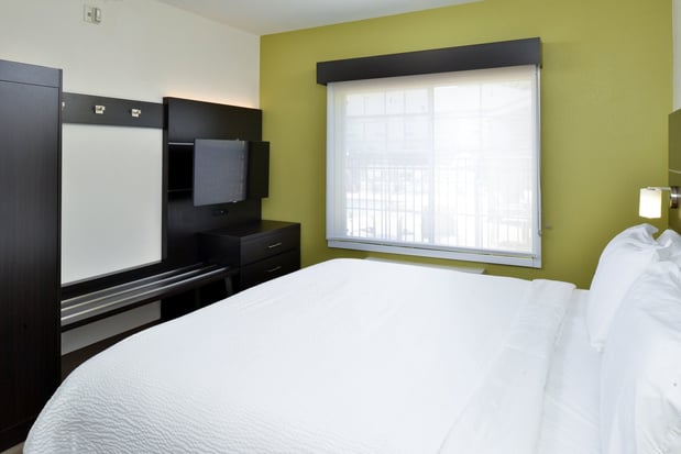 Images Holiday Inn Express & Suites Carthage by IHG