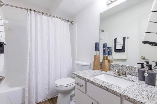 Images The Waters at Chenal Apartments