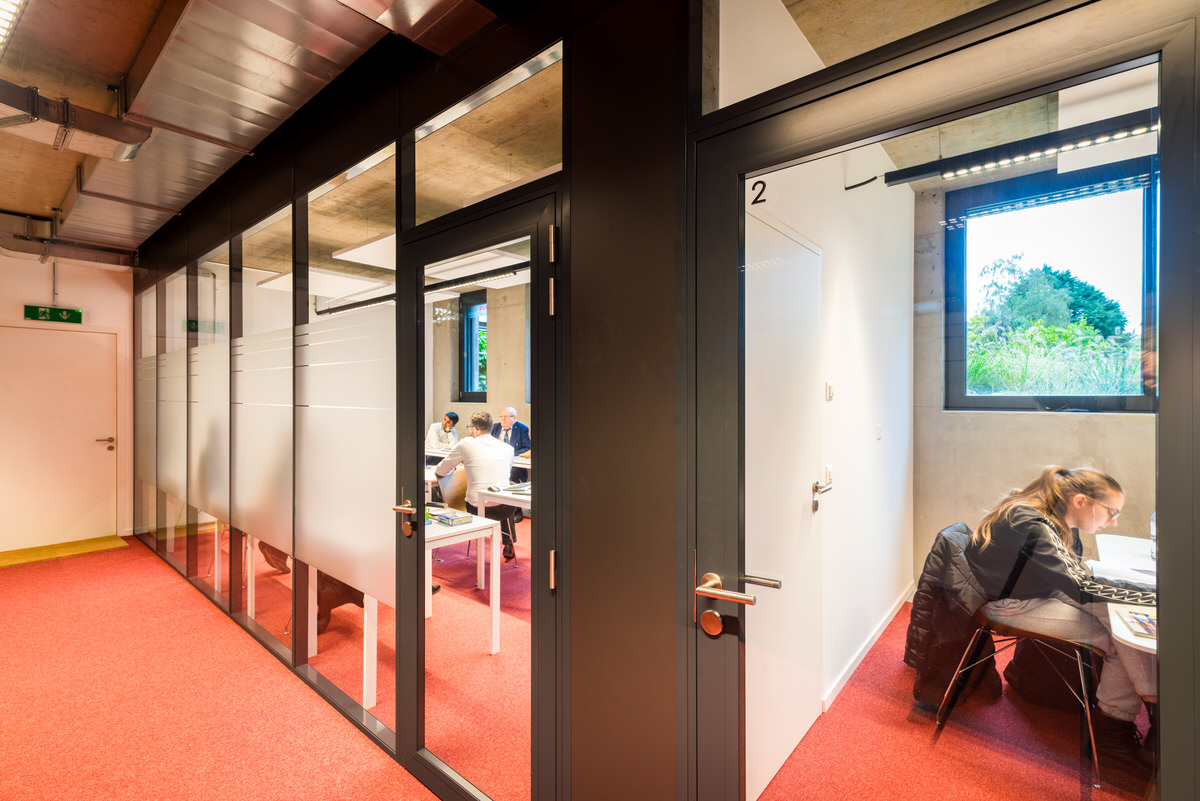 Bilder PROPER Languages SA