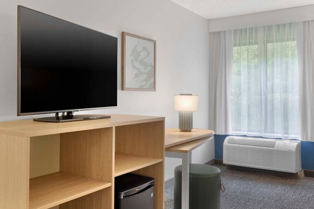 Images Spark by Hilton Newcomerstown