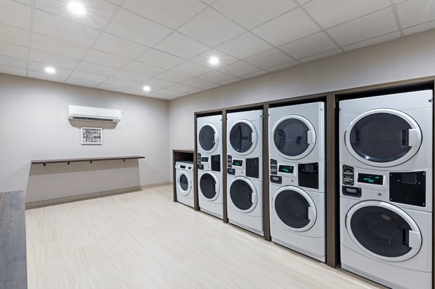 Images Staybridge Suites IAH Airport East by IHG