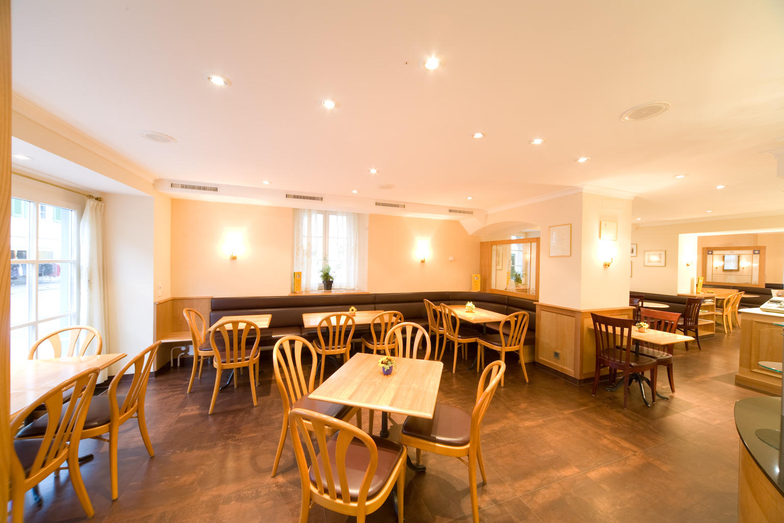 Kern Konditorei Café, Hauptstrasse 26 in Laufen