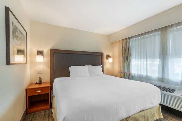 Images Best Western Plus University Park Inn & Suites