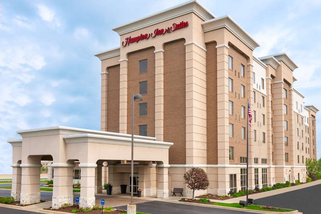 Hampton Inn & Suites Cleveland-Beachwood - Beachwood, OH 44122 - (216)831-3735 | ShowMeLocal.com