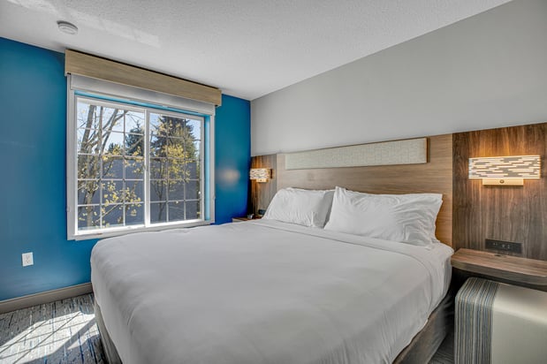Images Holiday Inn Express & Suites Portland-Jantzen Beach by IHG