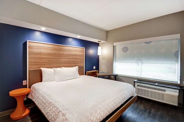 Images Tru by Hilton Raleigh Durham Airport