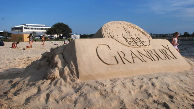 Images Holiday Inn Express & Suites Granbury by IHG