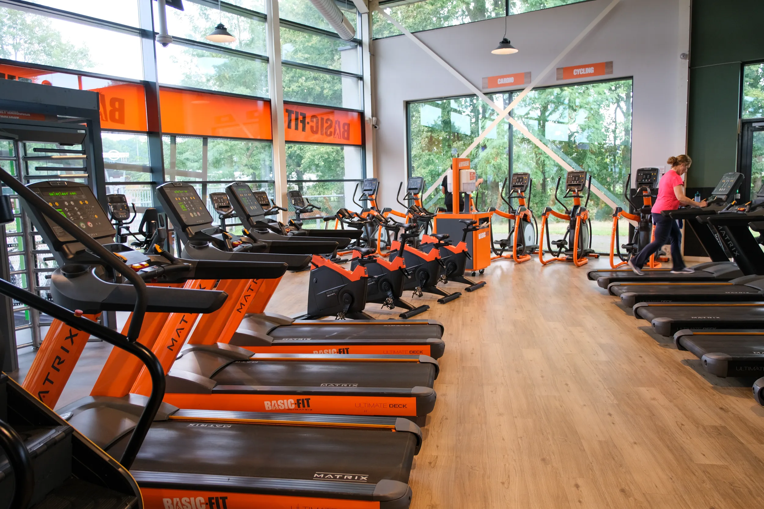 Foto's Basic-Fit 24/7